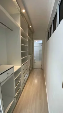 Imagem Apartamento com 3 dormitórios sendo 3 suítes e 2 vagas de garagem em Balneário Camboriú/SC