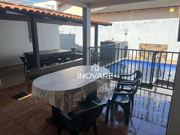Imagem Casa com 3 dormitórios à venda, 200 m² por R$ 400.000,00 - Santa Maria - Itumbiara/GO