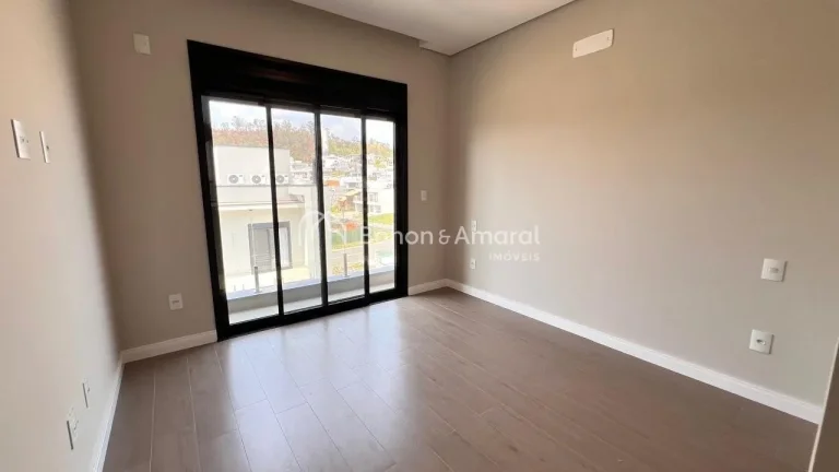 Imagem Área Construída: 220 m²
Terreno: 300 m²
Andar Térreo:

Suítes: 3 suítes, sendo 2 com armário...