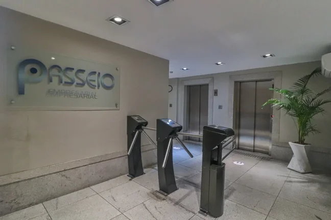 Imagem Sala Comercial para Venda em Rio de Janeiro, Campo Grande, 1 banheiro, 1 vaga
