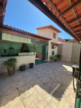 Imagem Casa com 4 dormitórios à venda, 216 m² por R$ 550.000,00 - Campo Redondo - São Pedro da Aldeia/RJ