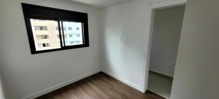Imagem Apartamento com 3 suítes e 2 vagas de garagem - Centro - Balneário Camboriú
