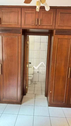 Imagem Apartamento com 3 quartos a 1/2 quadra da praia à venda, 210 m² por R$ 1.810.000 - Embaré - Santos/SP