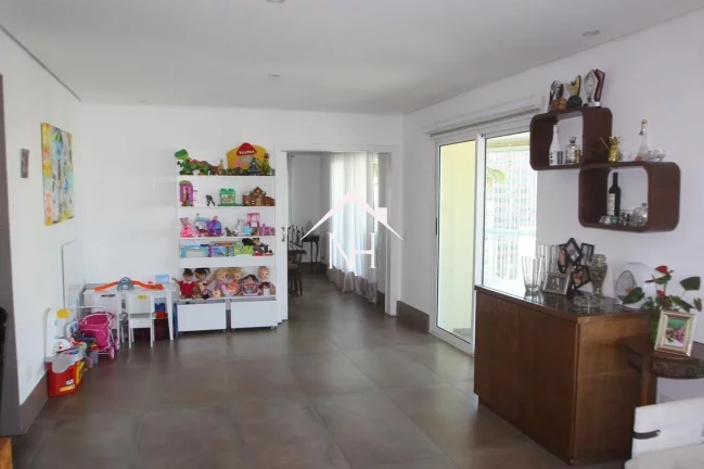 Imagem Apartamento de 205m na Região da Avenida Paulista com 4 dormitórios (3 suítes), Varanda, 4 vagas, Academia, Salão de Festas, Playdround.