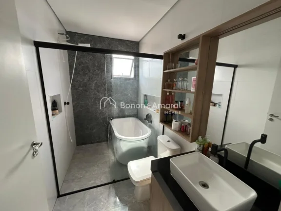 Imagem Lindo sobrado com 200m² de construção em terreno de 200m².
São 3 dormitórios, todos suítes, g...