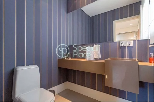 Imagem Cobertura com reforma moderna em Higienópolis. São 264m² de área privativa, 3 dormitórios ( tod...