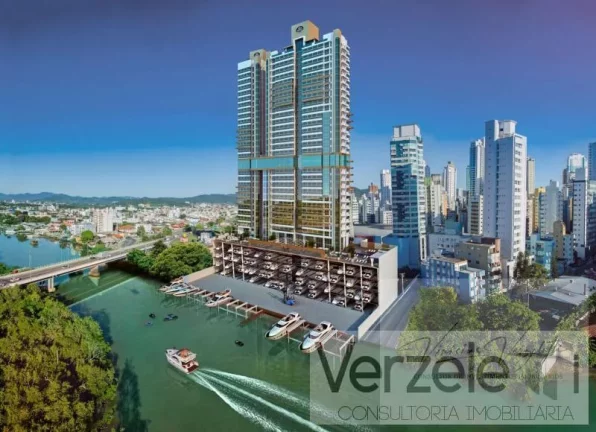 Imagem Apartamento 4 ou + dormitórios para Venda em Balneário Camboriú / SC no bairro Centro