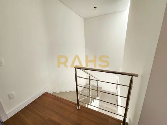 Imagem Lindo Sobrado Geminado Novo em ótimo local no bairro Saguaçu, perto do Colégio Católica Machado ...