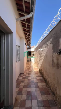 Imagem EXCELENTE CASA À VENDA NO JARDIM NOEMIA