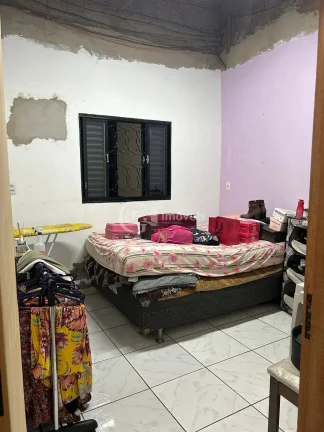Imagem Casa à venda em Corumbá-MS, bairro Popular Nova: 2 quartos, 1 sala, 1 banheiro, 1 vaga de garagem, 120m².