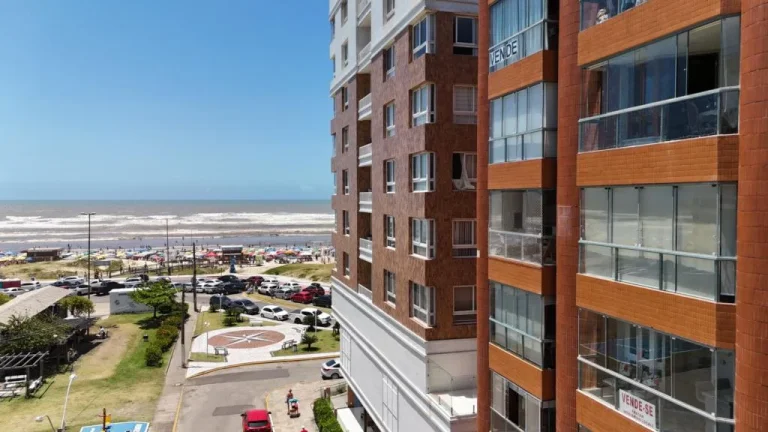 Imagem Apartamento 3 Dormitórios - Bairro Centro
