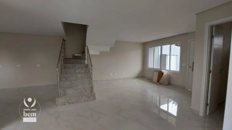 Imagem Sobrado com 141 m², terraço privativo, 3 quartos sendo 1 suíte à venda por R$ 799.000 - Uberaba - Curitiba/PR
