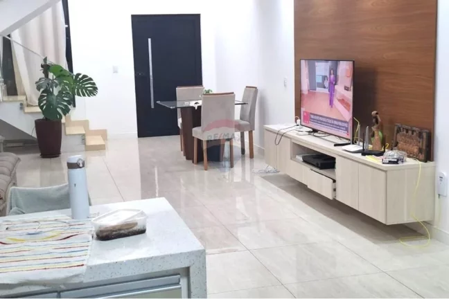 Imagem "Casa Moderna com Suítes em Alphaville, Inoã"