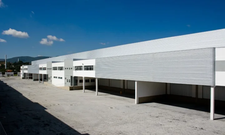 Imagem Galpão Industrial em Condomínio para Locação em Jundiaí-SP, Bairro Ponte de São João: 10 Vagas de Garagem, 4.303,00 m² de Área