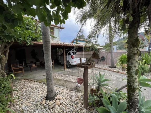 Imagem Casa / Sobrado para Venda em Florianópolis / SC no bairro São João do Rio Vermelho