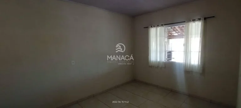 Imagem Casa com 2 Quartos a 800 Metros da Praia – Bairro Itajuba, Barra Velha/SC
