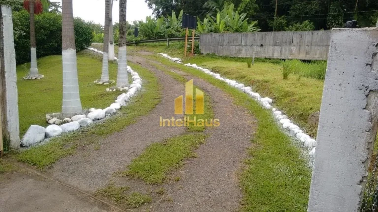 Imagem Descubra o encanto de viver em harmonia com a natureza nesta chácara de 2,57 ha (25.686 m²) na Ser...