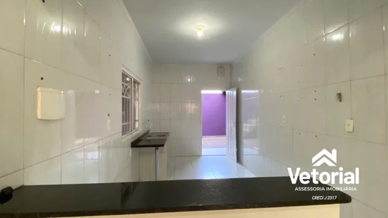 Imagem Casa para locação na Serra do Mimo: 3 quartos, 1 suíte, 2 salas, 1 vaga de garagem, 120m² em Barreiras-BA.