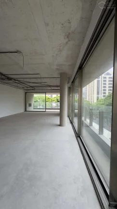 Imagem Apartamento com 398m2, 3 suítes, 5 vagas e depósito a venda na Vila Nova Conceição, São Paulo.