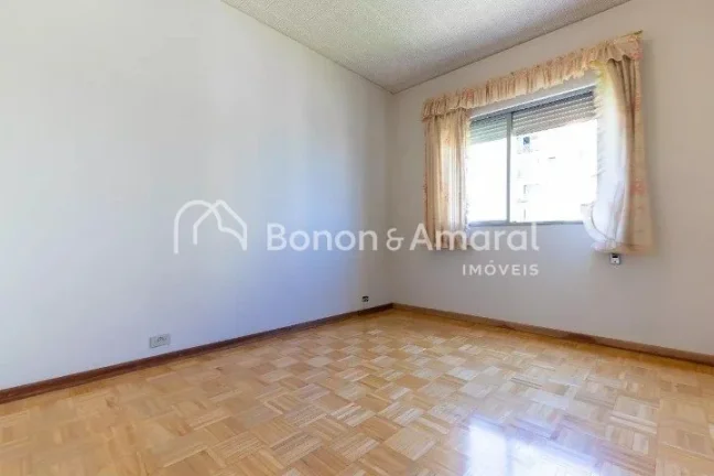Imagem Apartamento acolhedor à venda, com sala para 3 ambientes, 3 quartos e 1 banheiro, além de cozinha ...
