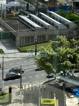 Imagem Apartamento/Studio com 50m², ao lado do Metrô Vila Madalena. Sala com varanda, 01 suíte e 01 vaga...