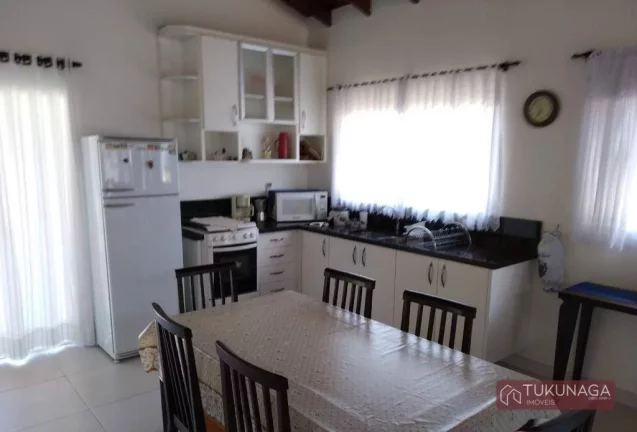 Imagem Casa Térrea 3 Dormitórios e Piscina - Condomínio Fechado - Bertioga - SP .