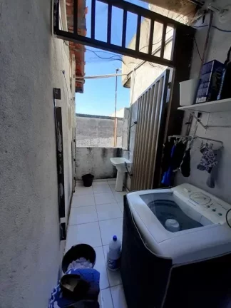 Imagem Sobrado com 5 dormitórios à venda, 77 m² por R$ 400.000,00 - Parque Maria Helena - Suzano/SP