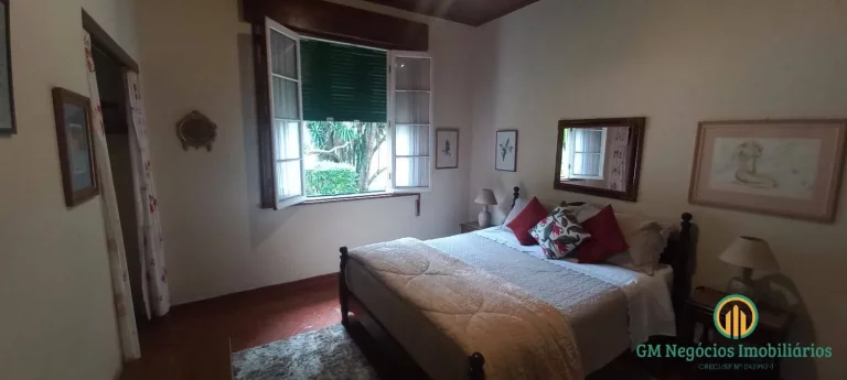 Imagem Casa/chácara em São Roque, 6 qtos, edícula, baias p cavalos, piscina, sauna