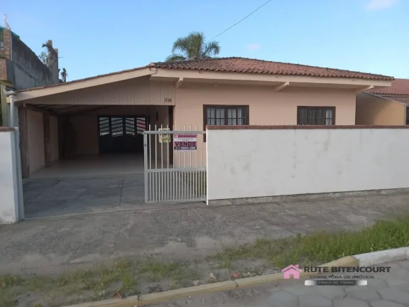 Excelente Casa em Alvenaria no Bairro Salinas- Balneário Barra do Sul-SC