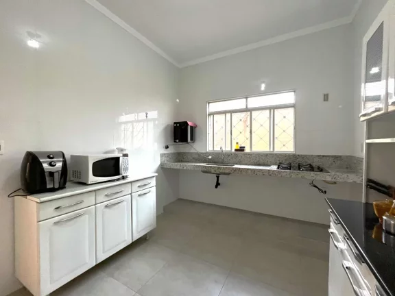 Imagem Casa tipo para venda em Jardim Paineiras com 3 quartos, sendo 1 suíte, 120m2