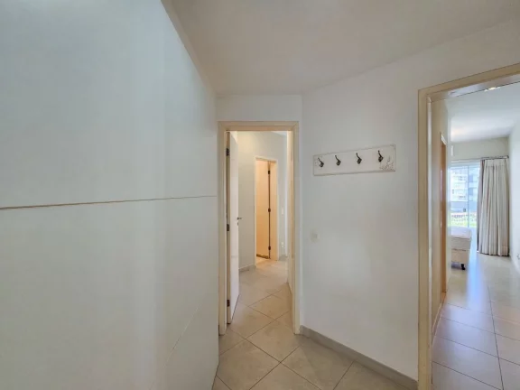 Imagem Apartamento pé na areia à venda em Riviera de São Lourenço Módulo 07: 3 quartos, 3 suítes, 2 salas, 2 vagas, 155,39m². Luxo e conforto!