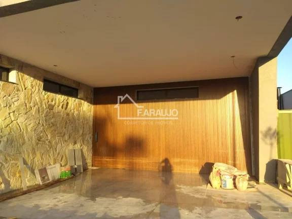 Imagem Casa em Condomínio à venda em Alphaville Nova Esplanada com 243m² 3 suítes, 4 vagas