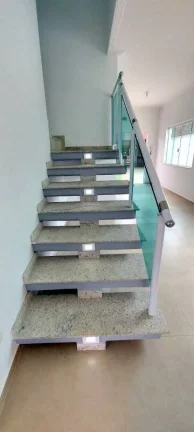 Imagem LINDO SOBRADO PERTINHO DA PRAIA 4 SUITES COM PISCINA