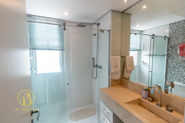 Imagem Apartamento Mobiliado para Locação, com 2 suítes e 2 vagas: Jardim Europa / Itaim Bibi