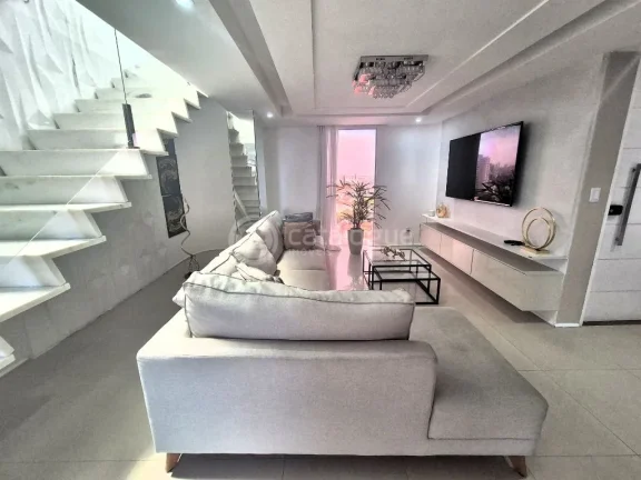 Imagem Cobertura duplex em Petrópolis com 504 m² de área