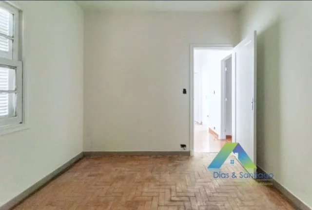 Imagem Sobrado a venda com 03 quartos 03 vagas - Proximo ao metro