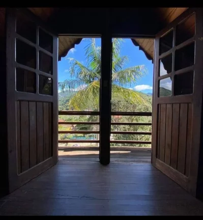 Imagem Vendo esta linda casa muito próximo ao centrinho de lumiar. Nova Friburgo
