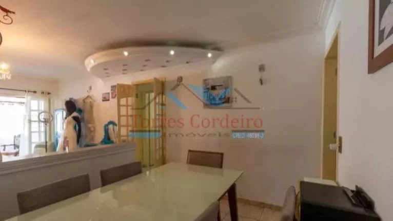 Imagem Sobrado com 4 dorm. (1 suíte) + 2 vagas - Jd. Bonfiglioli