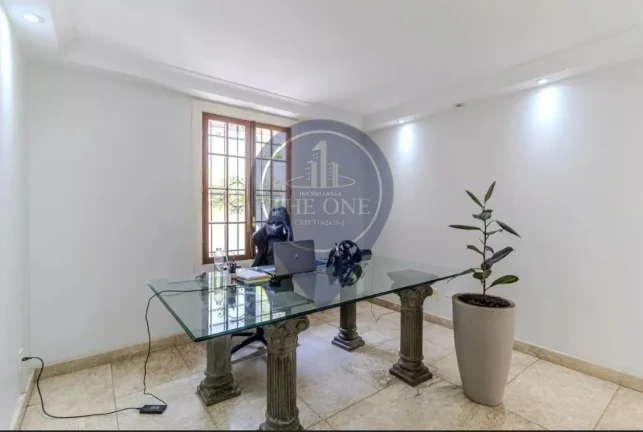 Imagem Imóvel à venda em São Paulo-SP: Casa deslumbrante no Pacaembu com 3 quartos, 1 suíte, 2 salas, 3 banheiros, 4 vagas e 450m² de área.
