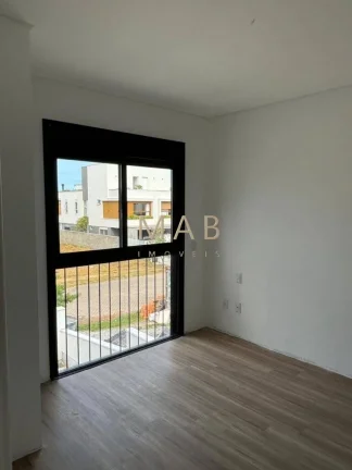 Imagem Imperdível oportunidade: Casa à venda em Florianópolis-SC, Campeche. 3 quartos, 1 suíte, 2 salas, 2 banheiros, 1 vaga, 150m² área.