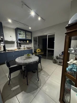 Imagem Casarão de Luxo na Enseada Azul: Seu Refúgio de Conforto a 150 Metros do Mar
Descubra o melhor de ...