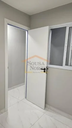 Imagem Sobrado com 3 dormitórios, sendo 1 suíte, lavabo, 2 banheiros e garagem para 2 veículos. Os ambie...