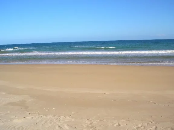 Imagem BUSCA VIDA - FRONTAL MAR - 26.392,00m2 DE ÁREA PLANA EM FRENTE AO CHARMOSO MAR DE BUSCA VIDA, PÉ NA AREIA. 100m DE TESTADA MAR