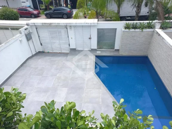 Imagem Casa Duplex para Venda de 3 Quartos no Recreio com 264 m²