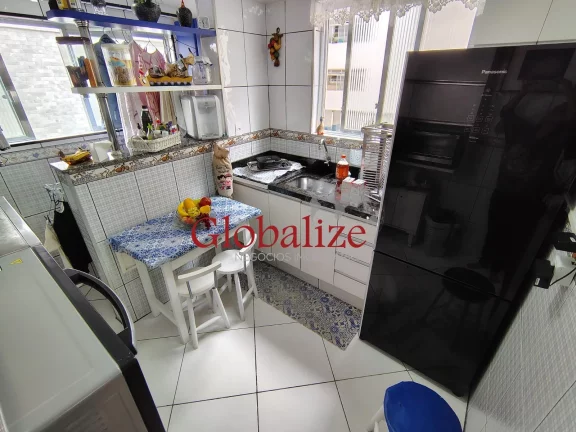 Imagem APARTAMENTO 02 DORMITÓRIOS, R$500.000,00, 74m², FICA À 1 QUADRA DA PRAIA, TOTALMENTE REFORMADO E ILUMINADO, LOCALIZAÇÃO PRIVILEGIADA