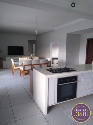 Imagem Linda casa de alto padrão em condomínio de chácara