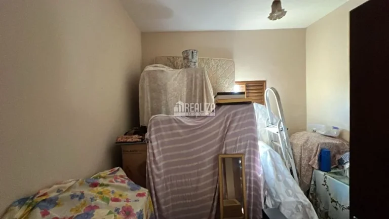 Imagem Casa padrão à venda no Fabrício, Uberaba - 4 dormitórios, 2 banheiros, garagem coberta