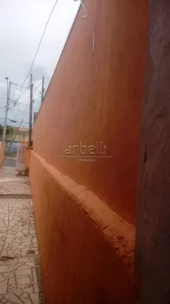 Imagem Casa térrea com 195 metros quadrados de área total, 3 quartos, ampla sala, cozinha, área de servi...