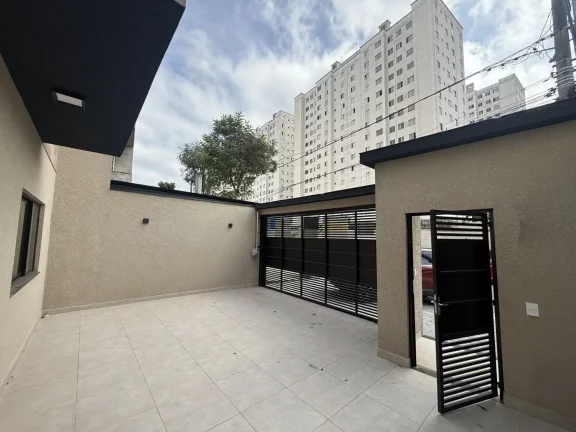 Imagem Casa à Venda com Piscina e Salão de Lazer no Portal dos Ipês - Cajamar/SP