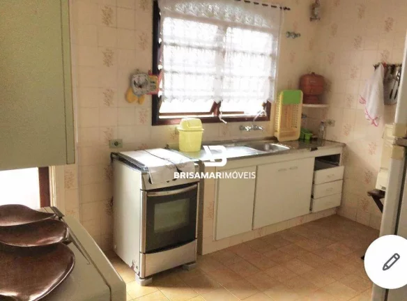 Imagem ENSEADA- LOCALIZAÇÃO ESPETACULAR A DUAS QUADRAS DA PRAIA.